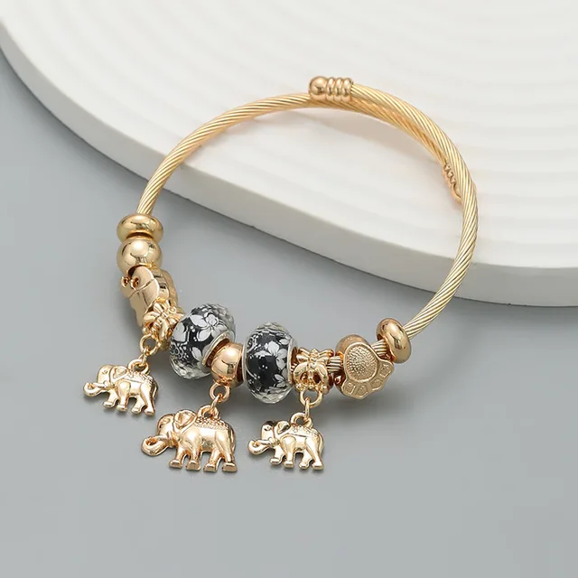 Bracelet charm's Chennai