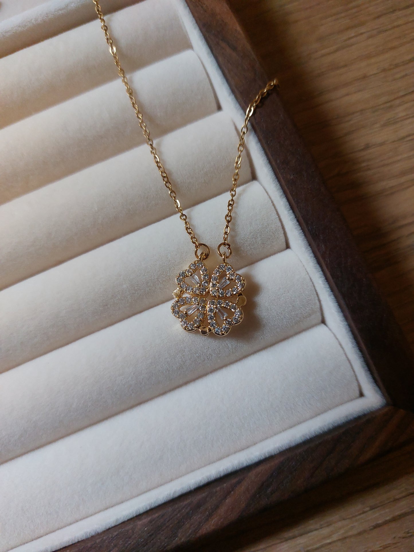 Collier TREFLE 4 COEURS