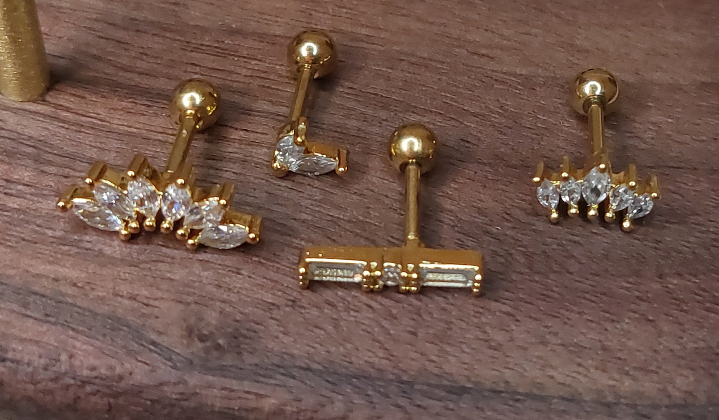 Clous d'oreilles TENDANCE