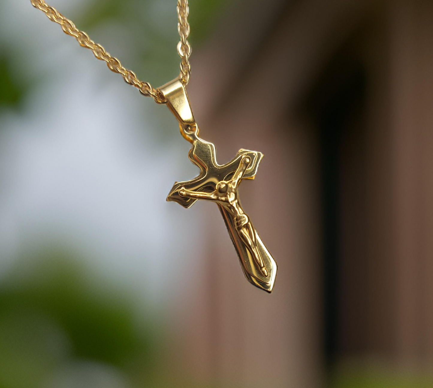 Collier avec pendentif CROIX