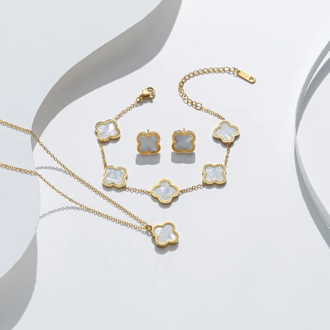 Parure trèfle blanc 2