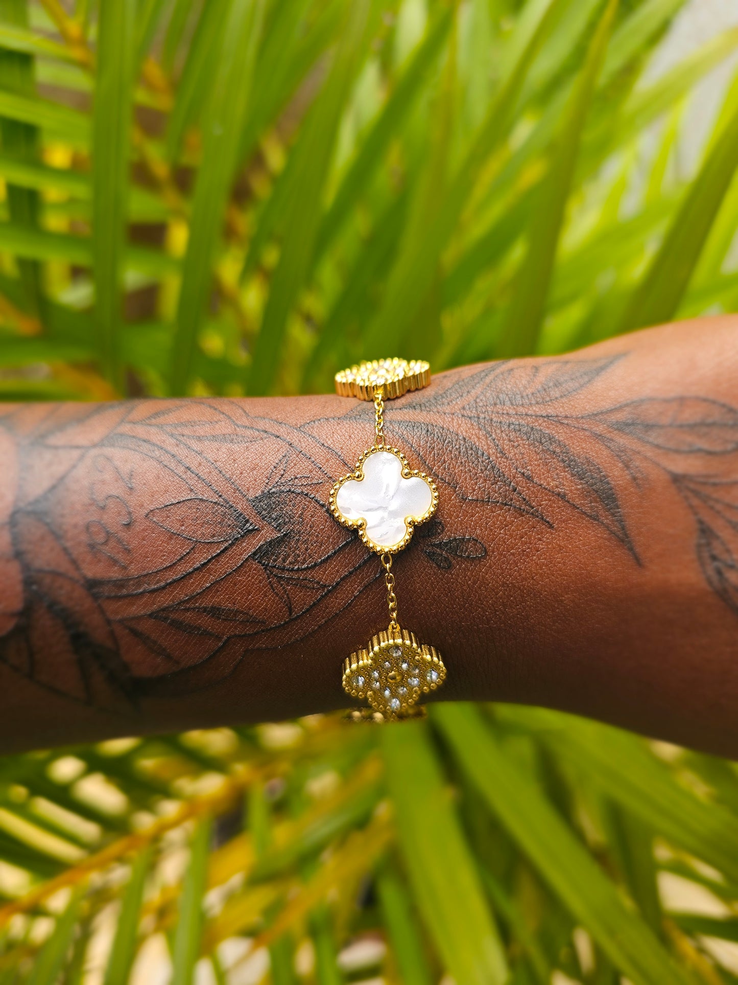 Bracelet trèfle blanc et strass