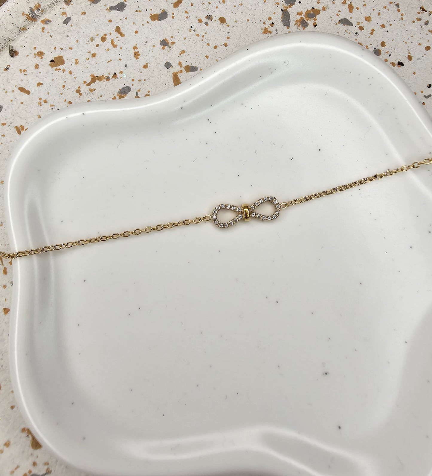 Bracelet infini doré