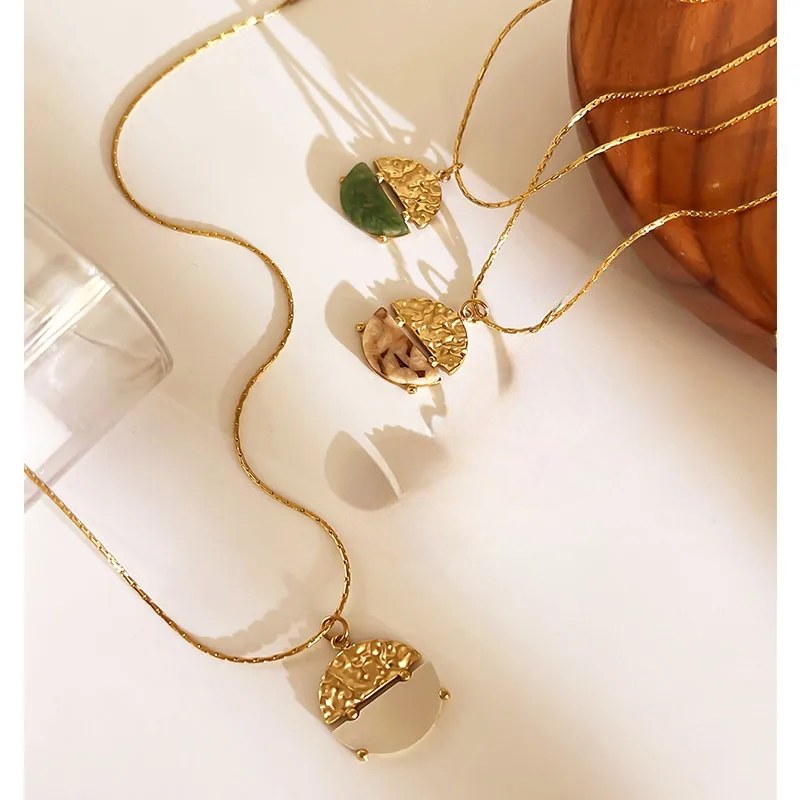 Collier Maë - Pierre naturelle en pierre de lune