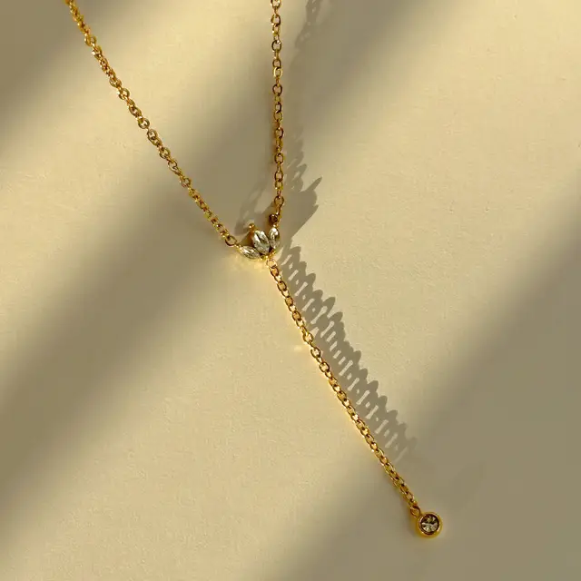 Collier LOTUS