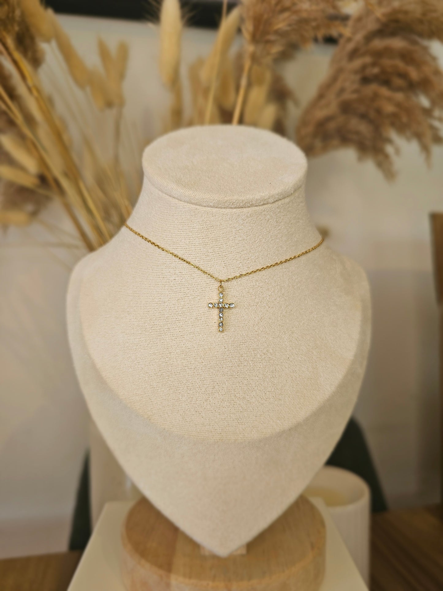 Chaîne croix raffiné