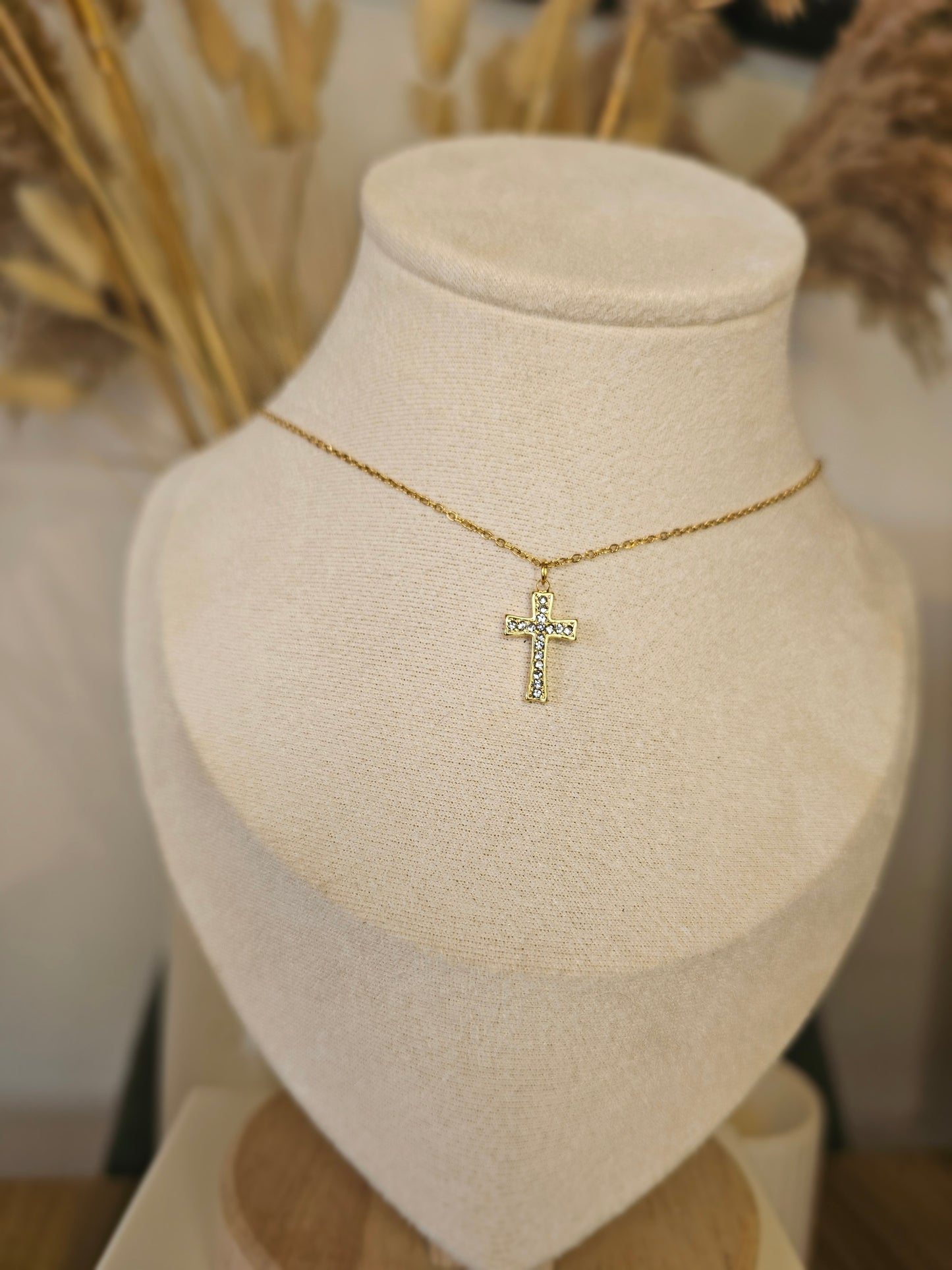 Chaîne croix raffiné