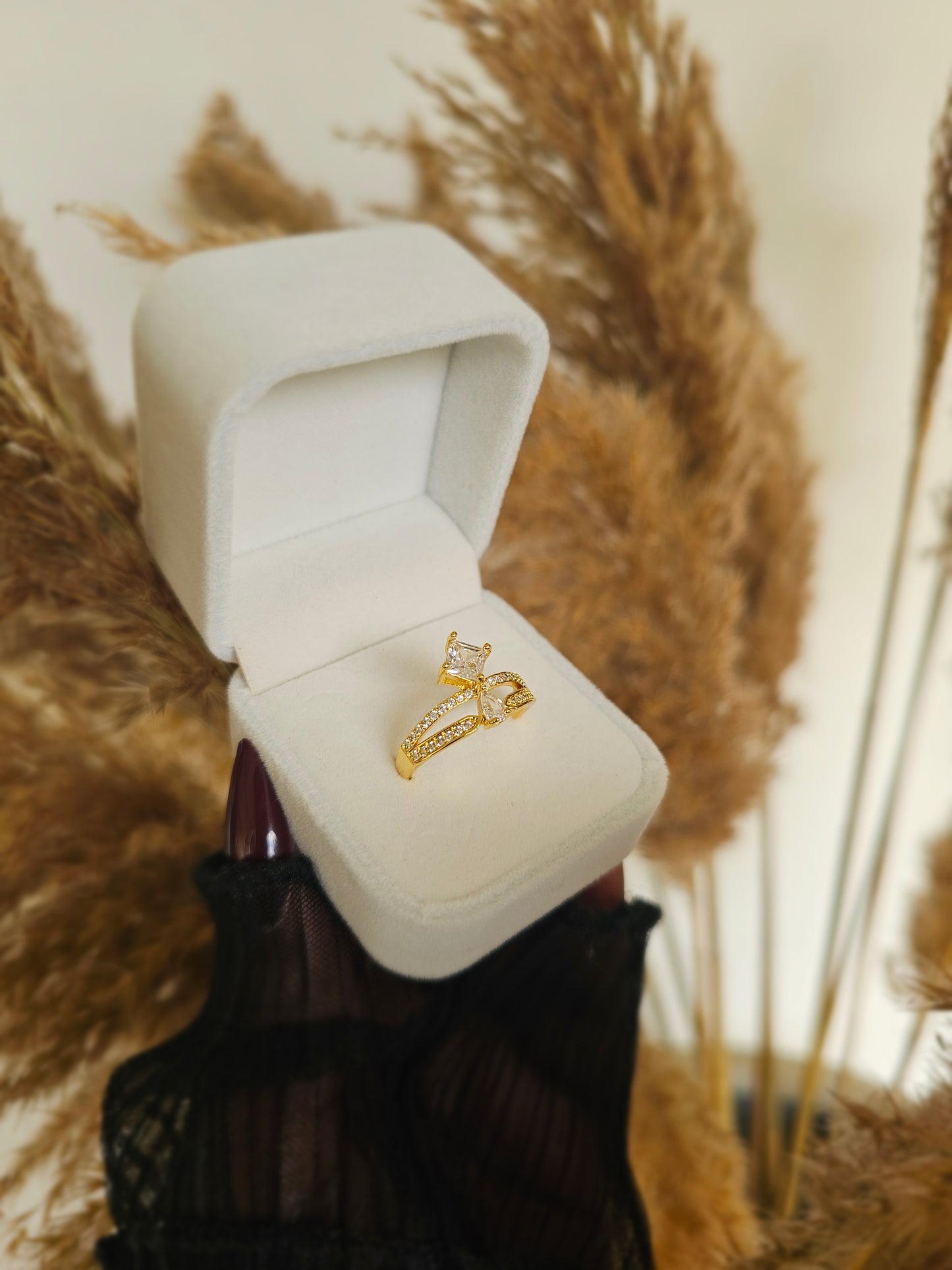 Bague CRYSTAL + Boîte en velours blanc