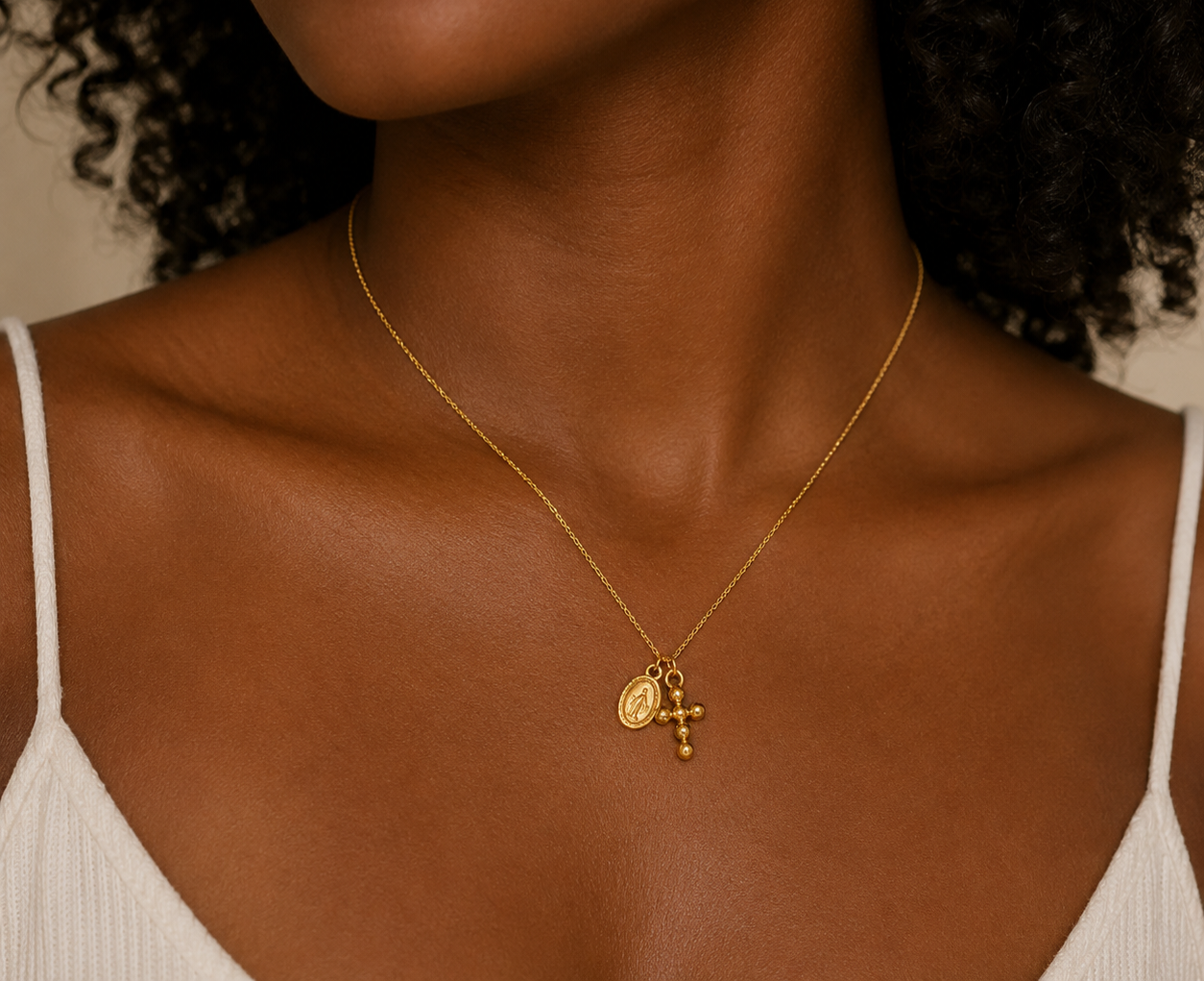 Collier Médaillon & Croix