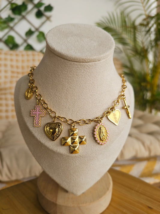 Collier charm's religieux