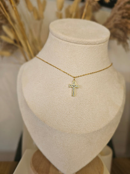 Chaîne croix raffiné