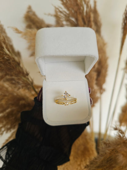 Bague CRYSTAL + Boîte en velours blanc