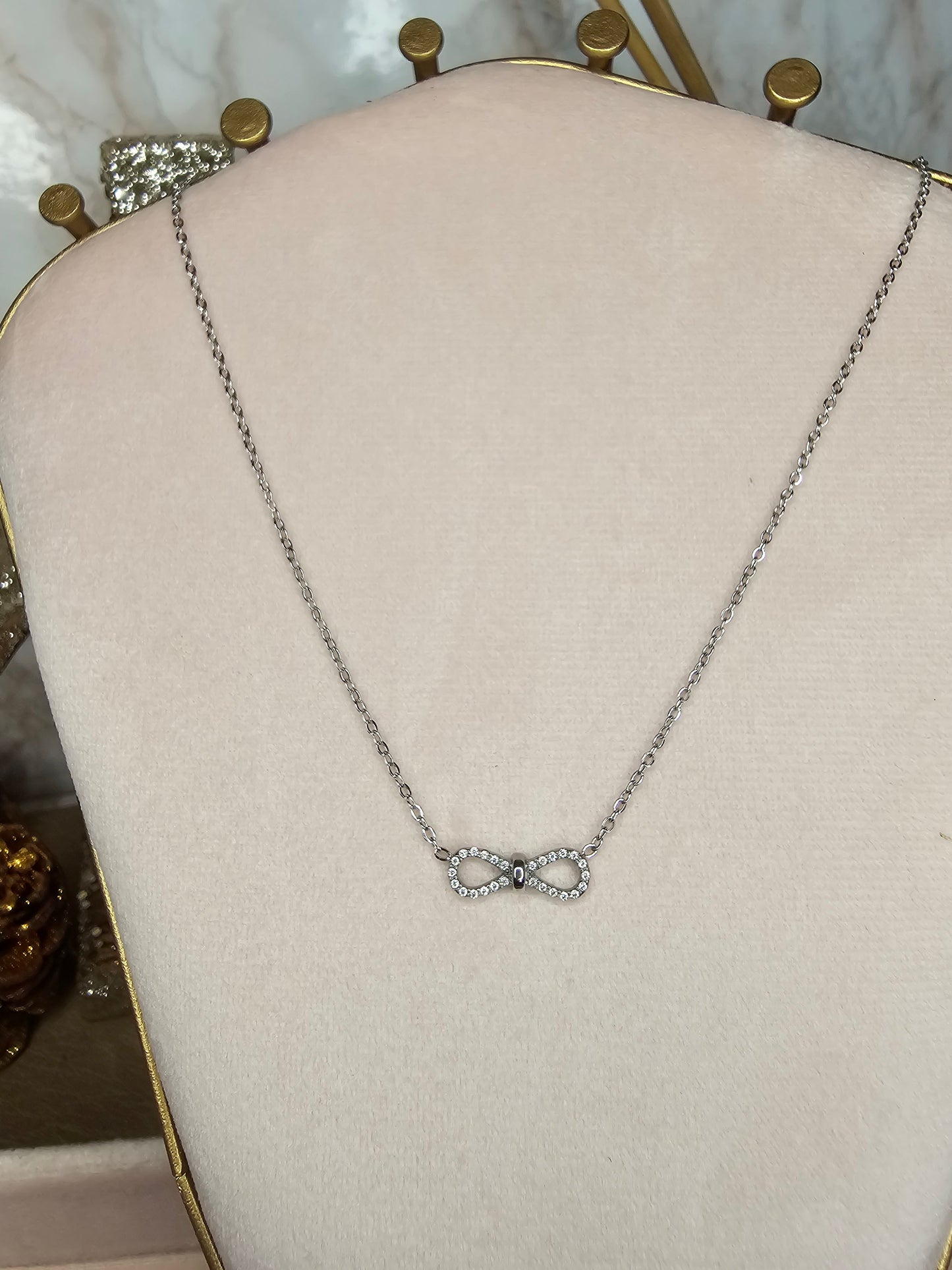 Collier infini argenté