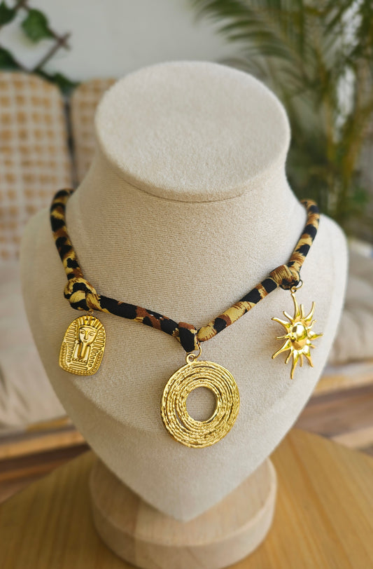 Collier charm's Cleopatra